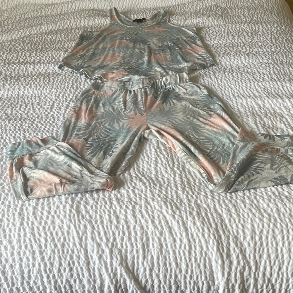 Tahari Pastel Leaf Print Pajama Set